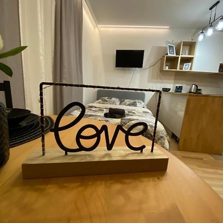 Love Glow Studio Cracovie Extérieur photo