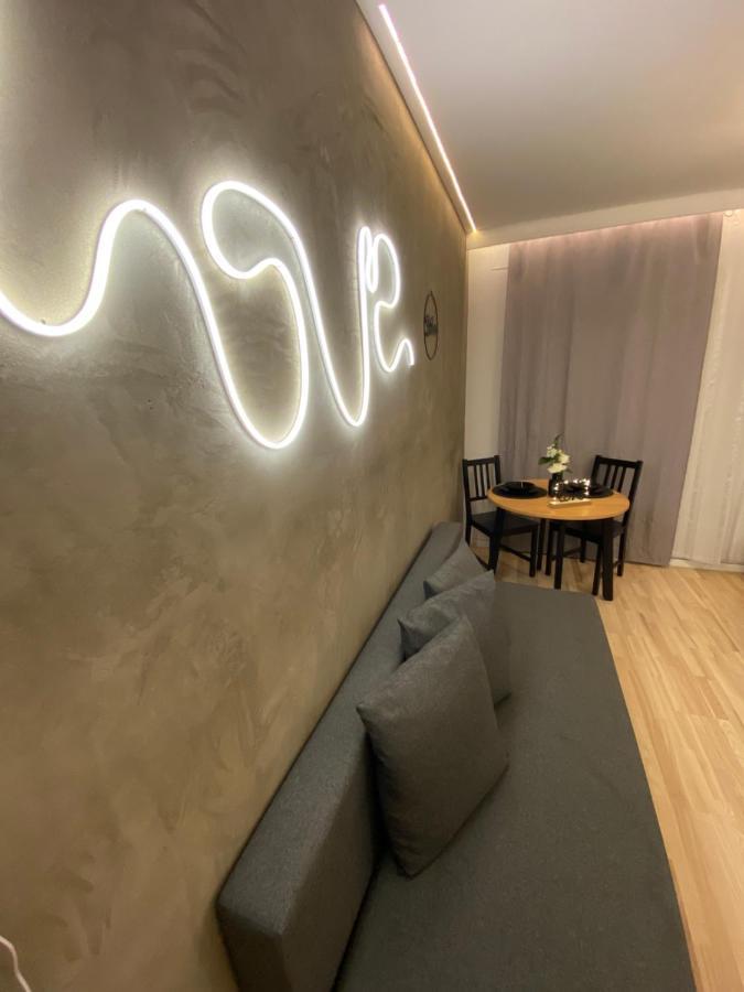 Love Glow Studio Cracovie Extérieur photo