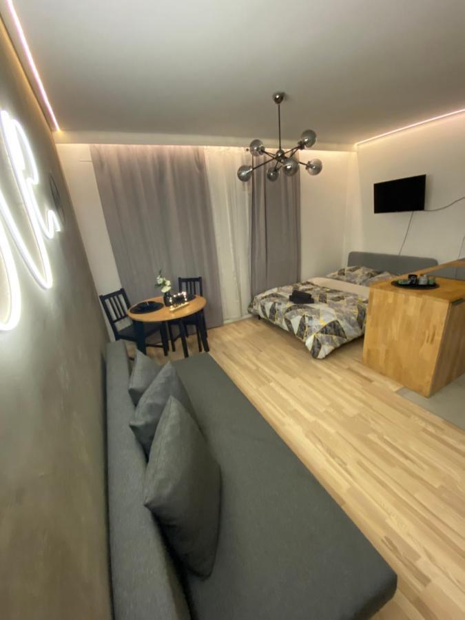 Love Glow Studio Cracovie Extérieur photo