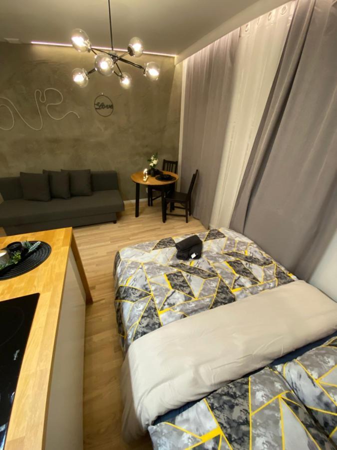 Love Glow Studio Cracovie Extérieur photo